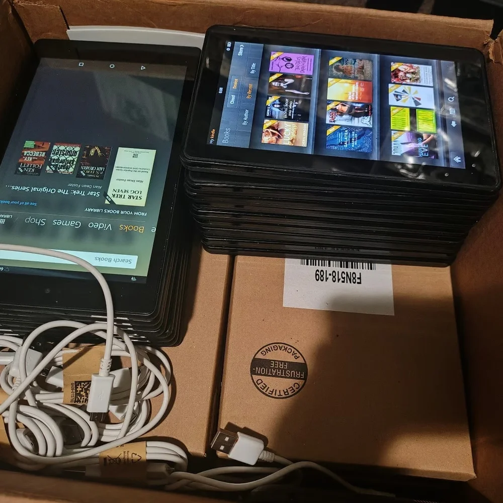 Kindle fire loaded with 10,000+Books. Over 20 Years Worth!!!